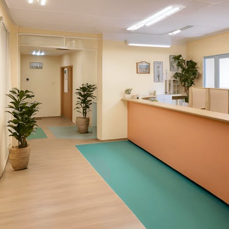 recepción de un centro de rehabilitación